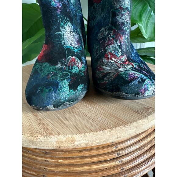 Zigi Soho Nydia Embroidered Floral Tapestry Ankle Boots Size 8.5 - Picture 3 of 9